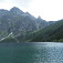 Morskie Oko s krásnou pyramídkou Mnícha