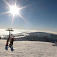Medzi lyžiarmi a snowboardistami