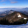 Zima - stúpanie poslednou lúkou, Malá Fatra ako na dlani (autorka foto Andrea Halienová)