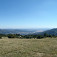 Rovňany v doline Ipľa, vpravo je kopec Tri chotáre