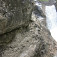 Kolíky pod nohami chýbajú na Galitzenklamm Klettersteig iba na pár miestach